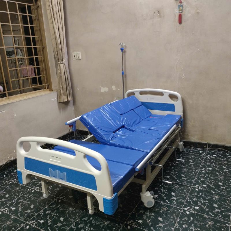 Giường y tế đa năng 4 tay quay humed HM-C4