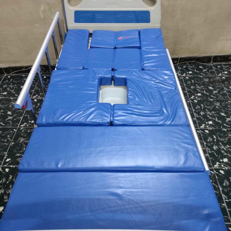 Giường y tế đa năng 4 tay quay Humed HM-C4