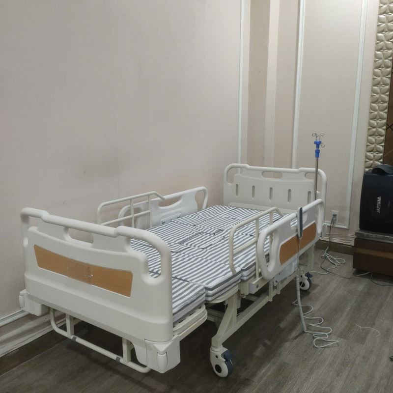 giường y tế điện cao cấp nakachi nc-04dc