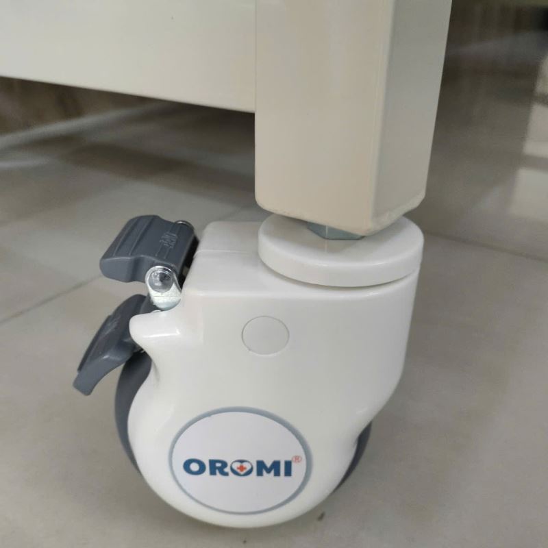 b&aacute;nh xe l&otilde;i th&eacute;p giường 2 tay quay oromi.