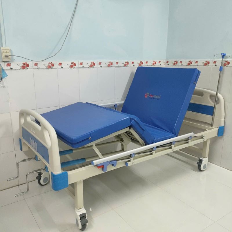 Giường y tế 2 tay quay humed C2