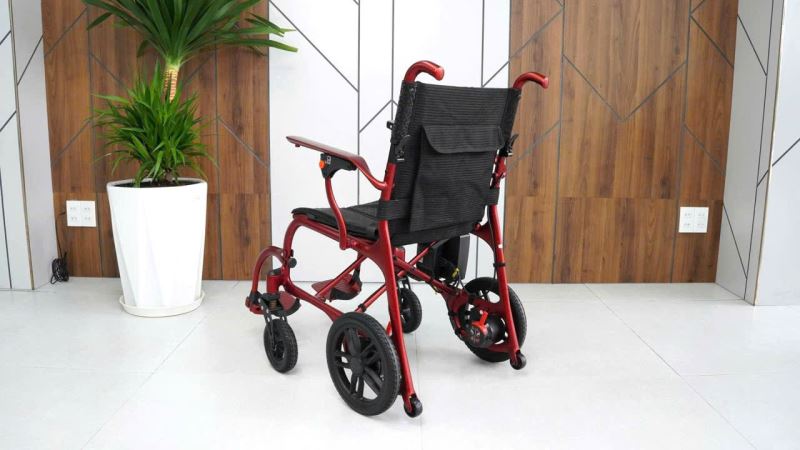 xe lăn gấp gọn lucass XE-111