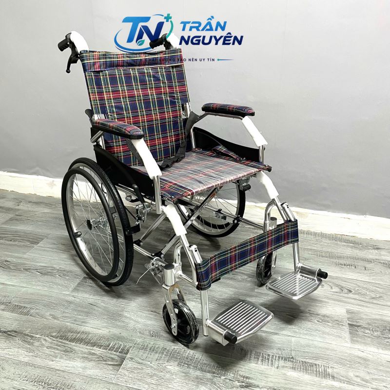 Xe lăn du lịch gấp gọn Lucass V63L