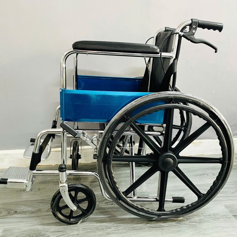 Xe lăn Lucass V93 khung th&eacute;p mạ crom