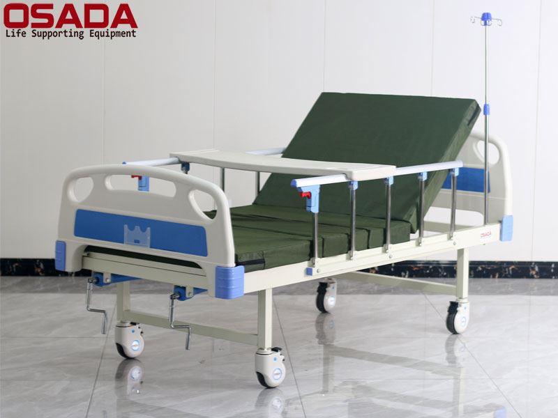 Giường Bệnh Nhân 2 Tay Quay OSADA SD-22C