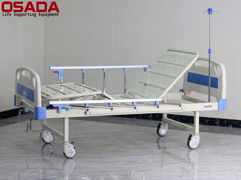 Giường Bệnh Nhân 2 Tay Quay OSADA SD-22C