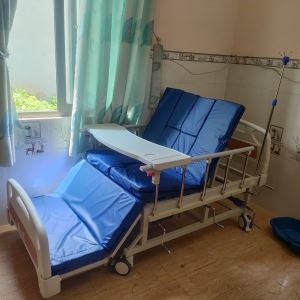 Giường Bệnh 4 Tay Quay Đa Chức Năng GBM-092A