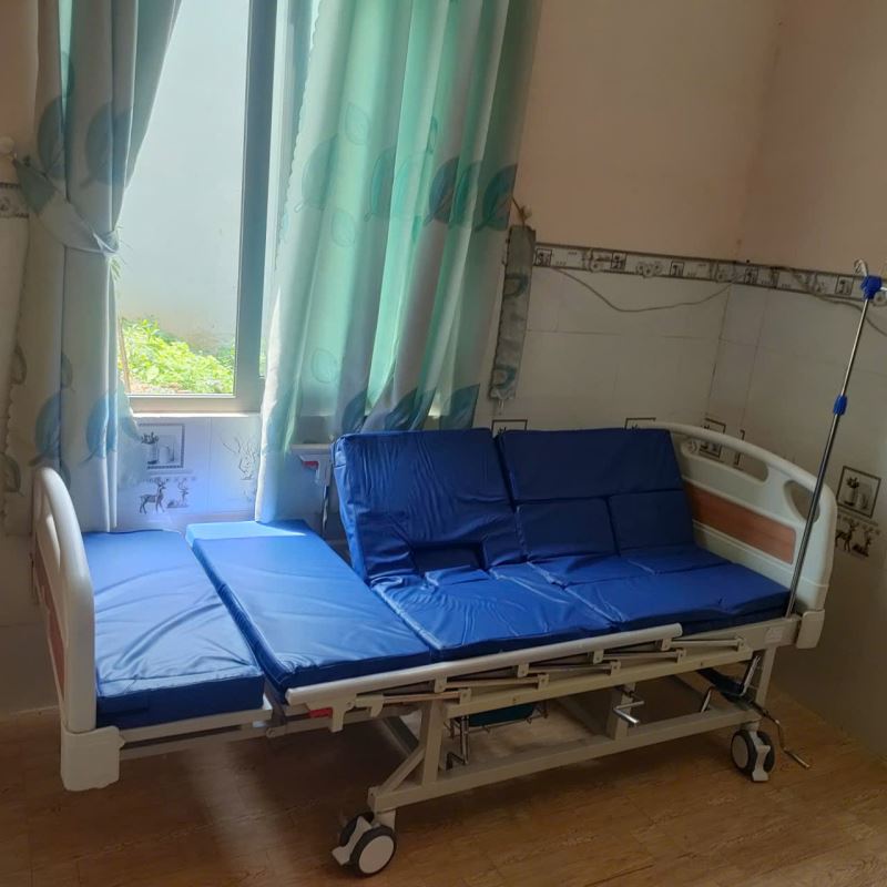Giường Bệnh 4 Tay Quay Đa Chức Năng GBM-092A